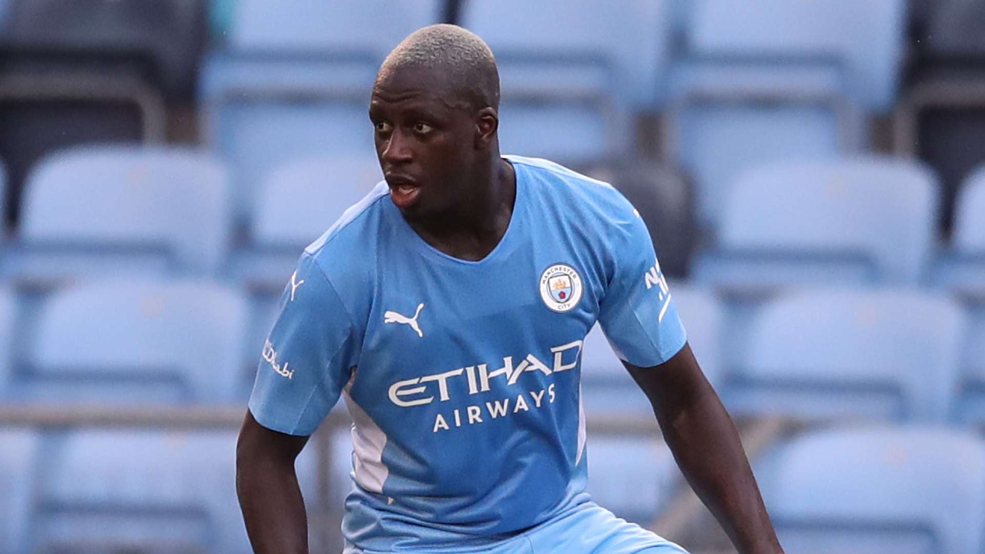 阿姆斯這個外援真是異常抽象，廣東隊的得分點仿佛跑了個精光.