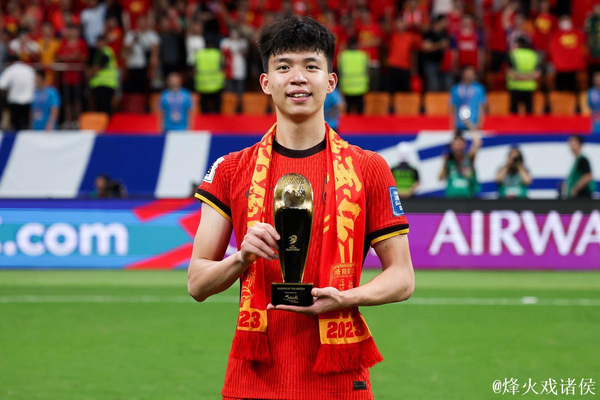 38年纪录被破，国足提前出局，王钰栋屡造威胁