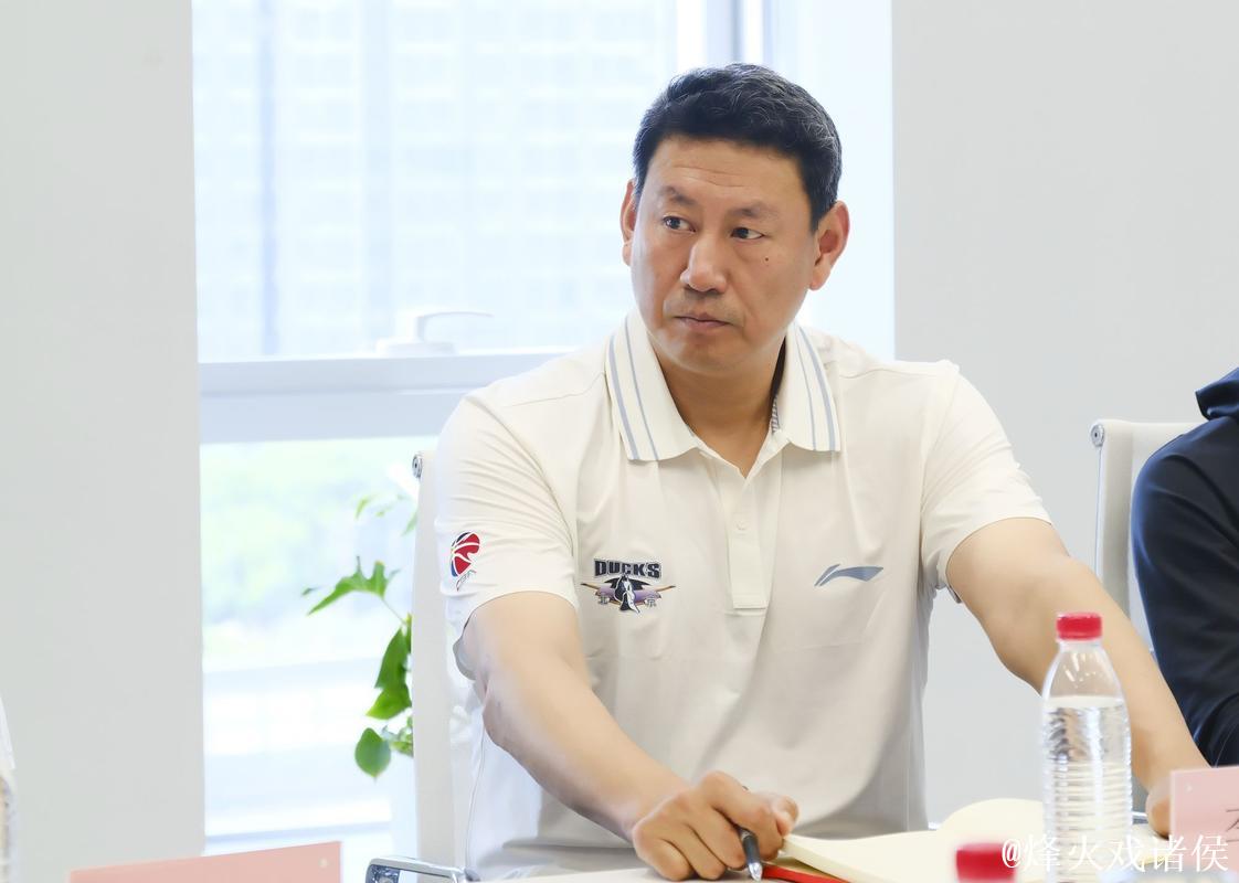 许利民担任首钢男篮主教练 李楠任技术顾问